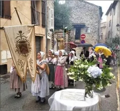  ?? (Photo archives C. Go.) ?? Les villageois honoreront Sainte-Maxime ce dimanche... Sous le soleil si possible.
nd