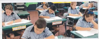  ?? ?? Year 3 students undertake a practice NAPLAN writing test Picture: Alison Williams