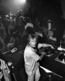  ?? ?? Dag Volle, before he became Denniz Pop, DJing at the Ritz in Stockholm. Photograph: TT News Agency/Alamy