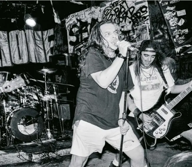  ?? ?? Dal vivo al CBGB’s di New York, 26 agosto 1990.