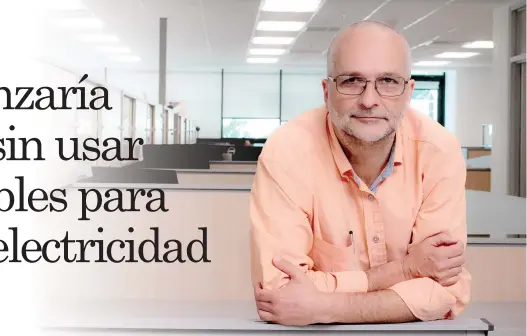  ??  ?? “Las plantas de energía limpia en las que invertimos no son para sustituir la generación térmica, porque nosotros no tenemos que sustituir generación sucia, la inversión está enfocada en hacer crecer nuestra matriz energética”, cRmentó JavLer OrRzcR,...