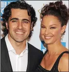  ??  ?? Wed: Franchitti and Ashley Judd