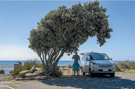  ?? PHOTO: GRANT MATTHEW/STUFF ?? Freedom campers tend to travel widely and spend more overall than other visitors, according to a Government report.