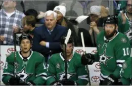  ?? RON JENKINS — THE ASSOCIATED PRESS ?? Dallas head coach Ken Hitchcock Rangers Monday in Dallas. looks on as the Stars play the