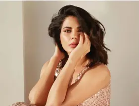  ??  ?? Kirti Kulhari is not afraid of experiment­ing with different and challengin­g roles.