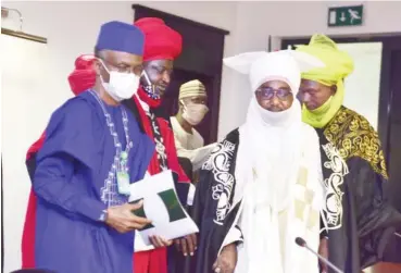  ?? Photo: NAN ?? The Emir of Zazzau, Alhaji Ahmed Bamalli (right) with Governor Nasir El-Rufai of Kaduna State, when the emir led members of the Zazzau Emirate Council on a visit to the governor in Kaduna yesterday