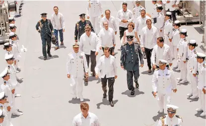  ??  ?? El Presidente destacó que el 17 de junio la Semar estará facultada para ejercer funciones de guardia costera.