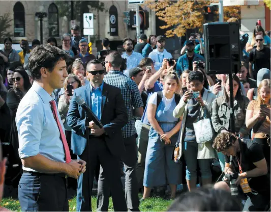  ?? PHOTO REUTERS ?? Le premier ministre s’est adressé aux médias hier à Winnipeg, au Manitoba, dans le cadre de la campagne électorale.