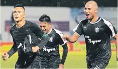  ??  ?? Camellito le anotó un golazo a Motagua y también mojó a Vida.