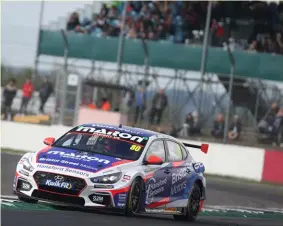  ?? Photos: Jakob Ebrey ?? Race three victory was absolutely vital for Tom Ingram’s Hyundai