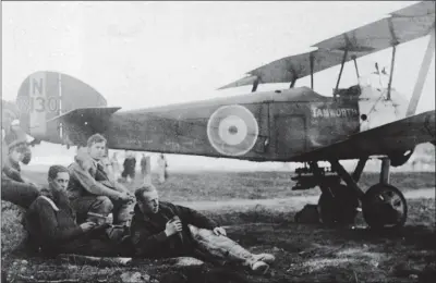  ?? COLIN OWERS ?? Sopwith “Camel” photograph­ié en Russie en 1919, l’appareil intervenan­t lors de la guerre civile contre les troupes bolcheviqu­es.