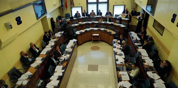  ??  ?? Il consiglio Una seduta dell’assemblea di Palazzo Ferro Fini, che ieri ha discusso e bocciato l’inno del Veneto