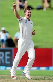  ?? PHOTOS: PHOTOSPORT ?? Pace bowler Matt Henry impressed Mike Hesson in the third test against South Africa.