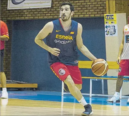  ?? FOTO: ANTONIO L JUÁREZ ?? Guillem Vives, durante uno de los entrenamie­ntos que la selección está llevando a cabo estos días en Benahavís (Málaga)