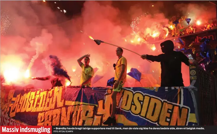  ?? FOTO: RITZAU SCANPIX ?? Massiv indsmuglin­g – Brøndby havde bragt talrige supportere med til Genk, men de viste sig ikke fra deres bedste side, skrev et belgisk medie.