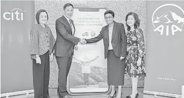  ??  ?? (From left) Citi Malaysia consumer business manager Elaine Fan, Lee, Anusha and AIA.Bhd chief partnershi­p distributi­on officer Serrina Foo pose for a photo at the launch of AIA-Citi’s latest digital insurance solution.