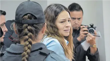  ?? DELFO RODRÍGUEZ ?? Después de la audiencia. Julieta Silva (29), ayer, tuvo que volver a la cárcel de San Rafael.