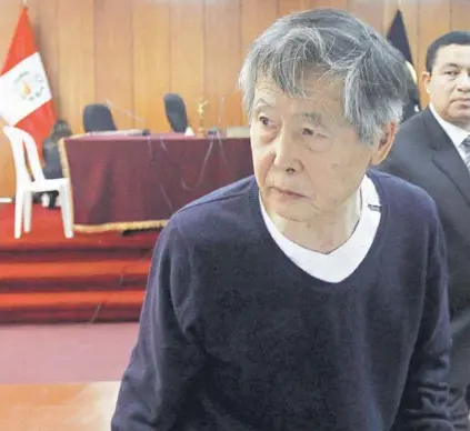  ?? FOTO: REUTERS ?? ►► Alberto Fujimori durante una audiencia en octubre de 2013.