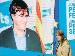  ?? RAMON GABRIEL / EFE ?? Puigdemont y Borràs, en su intervenci­ón en el mitin de Lleida