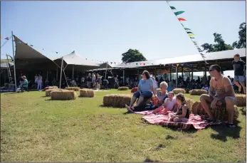  ??  ?? FAMILY VIBE: The Independen­t on Saturday and Shongweni Farmers and Craft Market bring you the first Craft Fest on Friday, June 16, at the market site. It’s an opportunit­y for the whole family to enjoy a fun day of eating and drinking home-made food and...