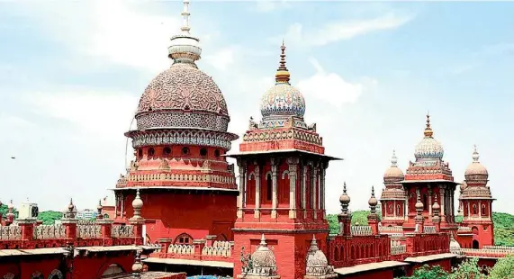  ?? ?? Clear guidelines:
The Uzhavarapa­ni group can only clean the temple premises, remove the vegetation­s on the temple premises, clean the ponds, paint the civil structures and gates with the help of the experts, the High Court has ruled.