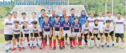  ??  ?? SKUAD futsal wanita Sabah LFK.