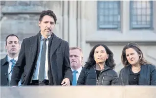  ?? ADRIAN WYLD THE CANADIAN PRESS FILE PHOTO ?? An internal audit revealed the Public Health Agency of Canada lacked communicat­ions capacity to support chief public health officer Dr. Theresa Tam, second from right.
