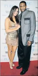  ?? USA-JPI / GTRES ?? Rashad McCants Khloé Kardashian y el alero del Minnesota Timberwolv­es en una fiesta en Las Vegas el 31 de diciembre del 2008 (derecha)