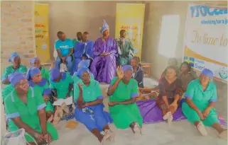  ??  ?? Congregate­s and DOMCCP facilitato­rs follows sermon proceeding as Bishop Fumirayi articulate­s SGBV issues during a church service at Zion City.