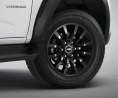  ??  ?? Sporty 8-inch alloy wheel