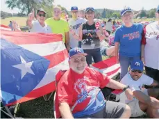  ?? FOTOS: GETTY IMAGES Y EL NUEVO DÍA ?? Los fans boricuas estuvieron presentes en Cooperstow­n para apoyar a Iván Rodríguez.