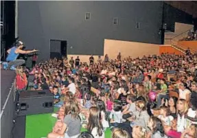  ??  ?? El Festival Petits Camaleons permite a padres y niños disfrutar de un día de conciertos en familia. Este año se celebrará entre los días 4 y 5 de octubre.