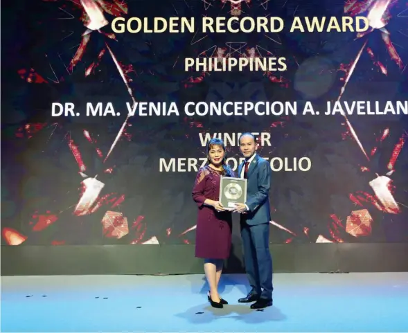  ??  ?? A Golden heArt Dr. Javellana was presented Merz’s Portfolio Award for the Asia Pacific region during the 2018 Golden Record Awards in Bangkok