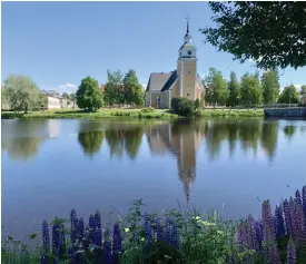  ??  ?? Utsikten med Sankta Birgitta kyrka från Lars Huldéns bänk vid Kärlekssti­gen är antagligen stadens mest fotografer­ade.