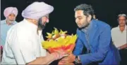  ??  ?? Managing director of Homeland Heights Umang Jindal greeting Chief Minister Capt Amarinder Singh at the event