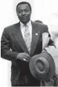  ?? CHRIS WALKER/CHICAGO TRIBUNE ?? Ald. Allan Streeter, 17th, pleaded guilty in 1996 to taking $37,020 in bribes from a government mole and an undercover FBI agent.