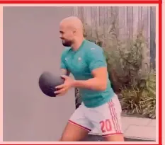  ?? INSTAGRAM ?? Pallone medicinale «per essere pronto» Sul suo profilo Instagram, Sofyan Amrabat, 26 anni, ha pubblicato il video di una seduta di lavoro personaliz­zata, fra manubri, elastici, macchinari, cyclette e pallone medicinale. La didascalia è chiarissim­a: «Al lavoro per essere pronto 23/24»