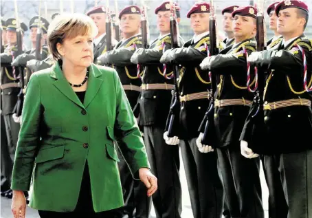  ?? Ve čtvrtek přijíždí kancléřka Angela Merkelová na svou třetí oficiální návštěvu Česka ve funkci. Jako šéfka německé vlády tu byla poprvé v roce 2008, podruhé pak na pozvání tehdejšího premiéra Petra Nečase v dubnu 2012. V Praze ji tehdy vítala čestná strá ?? Ve čtyřletém taktu.