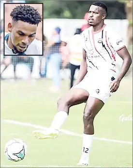  ?? (Courtesy pic) ?? Eswatini internatio­nal and Botswana side Jwaneng Galaxy midfielder Mxolisi Mkhonto. (Inset) Eswatini internatio­nal and SA side Richards Bay forward Justice Figuareido.