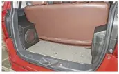  ??  ?? Bagasi masih muat barang bawaan, desain boks subwoofer sekarang enggak mengganggu fungsi jok paling belakang