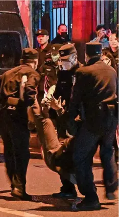  ?? AFP ?? Bei den Protesten in China gab es mehrere Festnahmen.