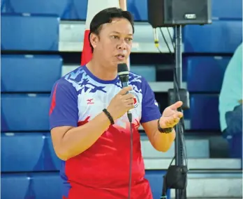  ?? MACKY LIM ?? GUEST SPEAKER. Commission­er Charles Raymond A. Maxey of the Philippine Sports Commission (PSC) congratula­tes participan­ts and wishes them the best as the 1st Rebisco Volleyball League (RVL) girls under 18 Regional Finals opened at the seventh floor of...