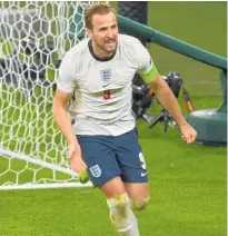  ?? Photos / Photosport ?? England’s Harry Kane is a leading Golden Boot contender.