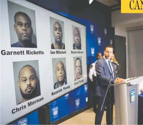  ?? J.P. MOCZULSKI FOR POSTMEDIA NEWS ?? Peel Regional Police Acting Det. Stephen Sherwin announces Wednesday the arrest of six men in a series of thefts of electronic devices
worth millions. The suspects, including a 75-year-old man, were brazen in their activities, police say.