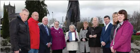  ??  ?? RDA Committee Members with their Pride of Place Awards