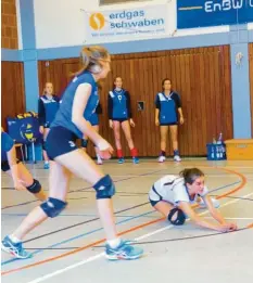  ?? Foto: Bernhard Liebhauser ?? Ein Garant für die Siege am Wochenende: Libera Simone Klaus, die manchen Ball noch aus dem Feld „kratzte“.