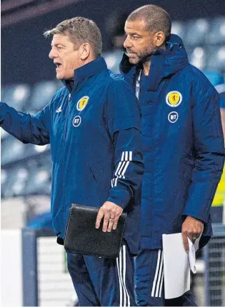  ??  ?? John Carver (left) and Stephen Reid are on their way to Wembley with Scotland, and the former has already been there with Sir Bobby Robson and Ruud Gullit