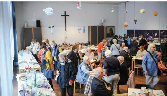  ?? ?? Das Haesener Kartoffelf­est konnte nach der Corona-Pause in Duisburg-Homberg wieder an den Start gehen.
Sämtliche Einnahmen sind für die Senegalhil­fe
St. Peter.