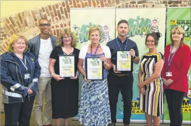  ?? Picture: Martin Apps FM4802466 ?? Ashford area Green Travel winners, Beaver Green Primary, Charing C of E Primary School, Furley Park Primary School with sponsors Catherine Darlington of Ashford Council Elle Weekes of 3 R’s, Julia Slade of KCC and Eric Hodges of Orbit