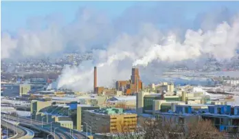  ?? OLIVIER ZUIDA LE DEVOIR ?? La « projection récente », de 2017, des émissions de GES « montre que l’effort potentiel qu’il reste à déployer d’ici 2020 pour que les réductions visées se réalisent au Québec à cette date est de l’ordre de 9 millions de tonnes, ce qui représente un défi colossal », note le Conseil de gestion du Fonds vert.